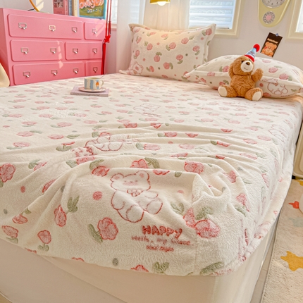 91家纺网 家纺一手货源 找家纺 韩巢家纺 2024新款加厚雪花绒卡通印花保暖床笠三件套 花花世界