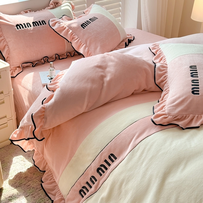 91家纺网 家纺一手货源 找家纺 （总）凯美家居 2024新款牛奶绒刺绣花边四件套-美丽格