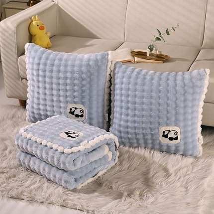 91家纺网 家纺一手货源 找家纺 （总）伊可爱抱枕被 2024新款秋冬仿兔毛泡泡牛奶绒泡泡夹棉多针绗绣抱枕被毯-奶芙抱枕被