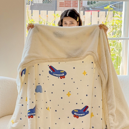 鑫喜莱家纺 2024新款牛奶绒羊羔绒盖毯毛毯毯子午睡毯 小飞机