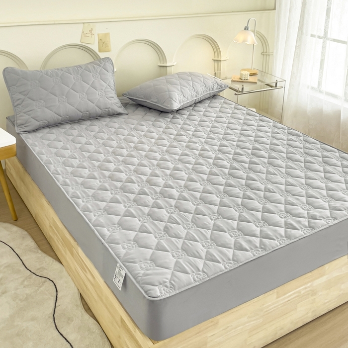 91家纺网 家纺一手货源 找家纺 丝涟家居 2025新款A类亲肤棉防水防污床笠--花朵款 玫瑰花-银优灰