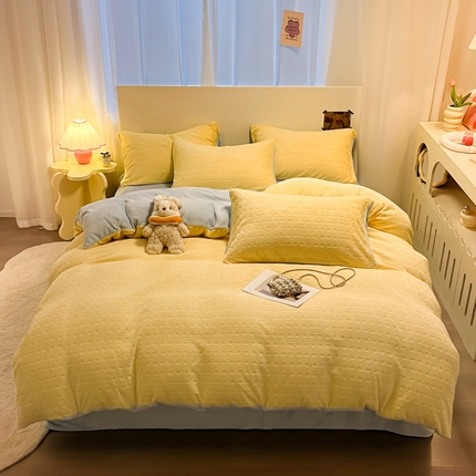 91家纺网 家纺一手货源 找家纺 （总）如一 2024新款3D精雕高克重牛奶绒被套