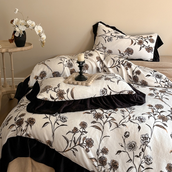 91家纺网 家纺一手货源 找家纺 2024新款加厚保暖高克重法式赫本风牛奶绒四件套 法式-叶璃