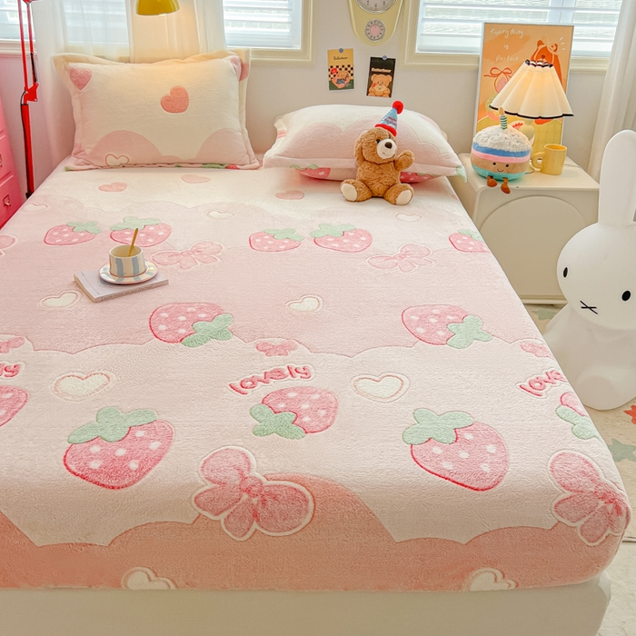 91家纺网 家纺一手货源 找家纺 韩巢家纺 2024新款加厚雪花绒卡通印花保暖床笠三件套 蝶雅