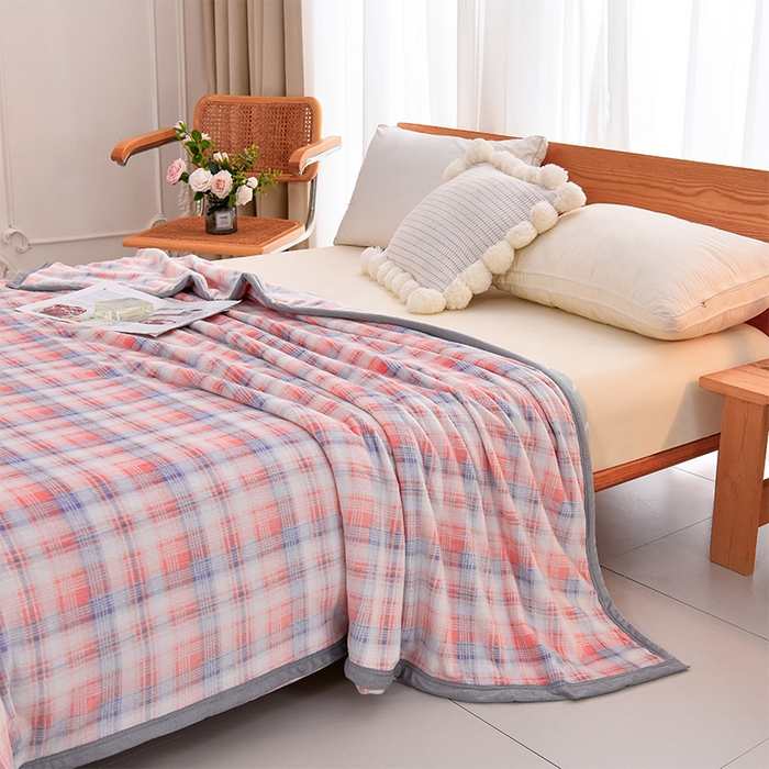 91家纺网 家纺一手货源 找家纺 仟人梦 2024新款A类高克重保暖法兰绒多功能保暖毛毯 格韵粉