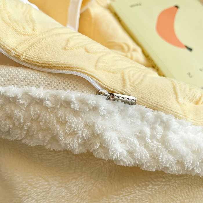 91家纺网 家纺一手货源 找家纺 2024新款简约包边全消光雕花牛奶绒兔兔绒四件套 雕花包边-枝枝叶叶 黄