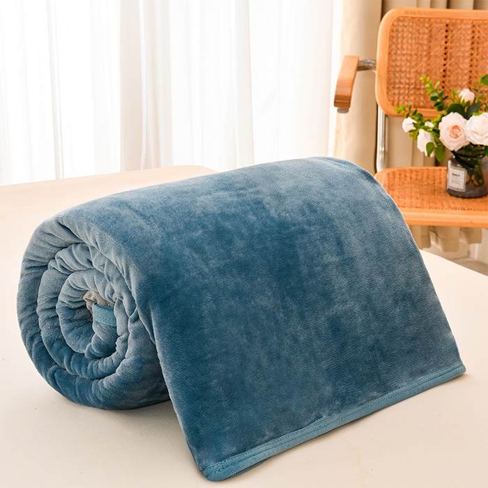 91家纺网 家纺一手货源 找家纺 仟人梦 2024新款A类高克重保暖法兰绒多功能保暖毛毯 雾蓝