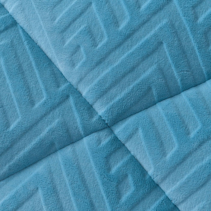 91家纺网 家纺一手货源 找家纺 锦逸家居 2025新款剪花牛奶绒冬被纯色冬被雕花牛奶绒冬被被子被芯春秋被 天空蓝