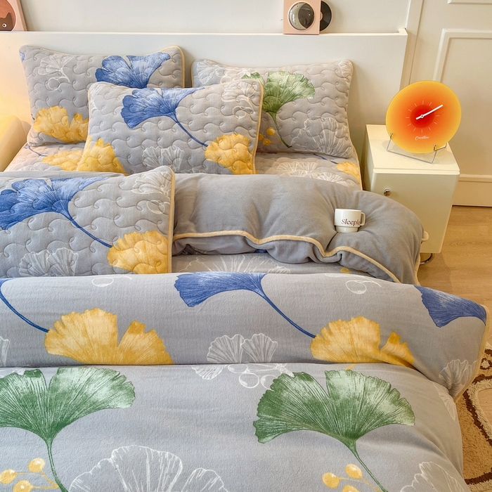 91家纺网 家纺一手货源 找家纺 2024秋冬A类牛奶绒加厚夹棉床笠+牛奶绒被套四件套银杏叶