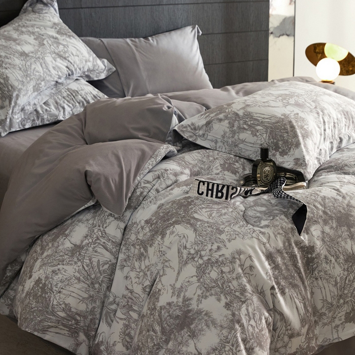 91家纺网 家纺一手货源 找家纺 2025秋冬保暖加厚绒类羽零™绒四件套-【卡米拉】（标准号全网控价(折后券后)不低于159元，（拿货价会员减20元)） 卡米拉灰