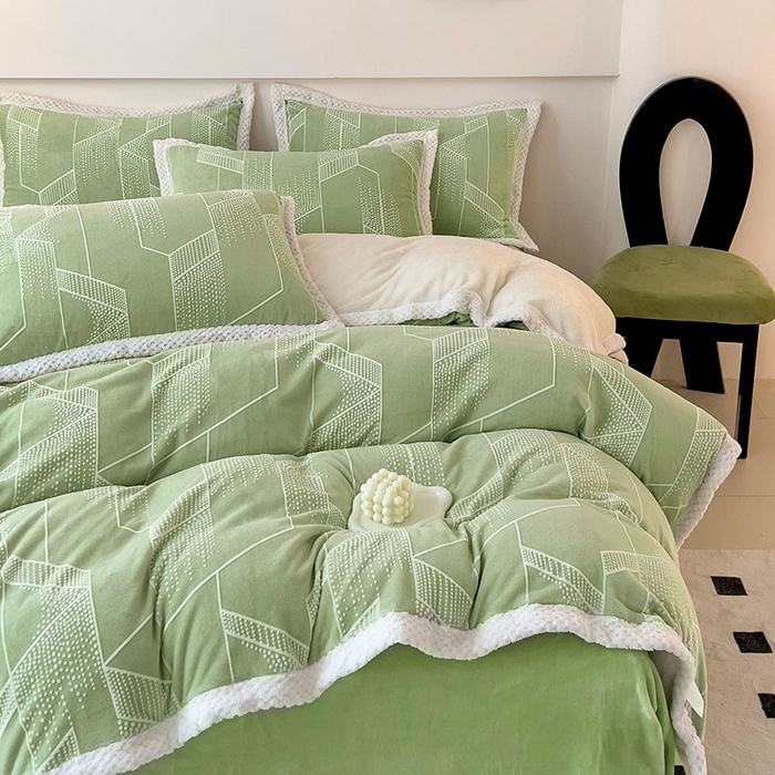 91家纺网 家纺一手货源 找家纺 2024新款简约包边全消光雕花牛奶绒兔兔绒四件套 包边绒 繁星闪耀绿