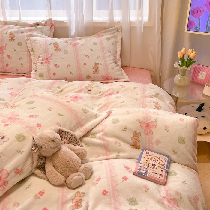 91家纺网 家纺一手货源 找家纺 慕尚家纺 2025新款3.5kg高克重田园花卉类牛奶绒四件套 蝴蝶小兔