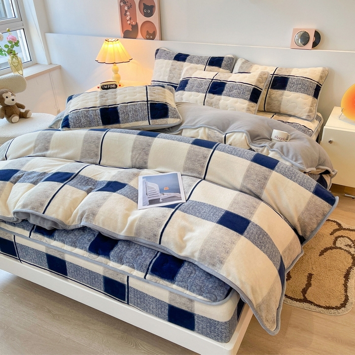 91家纺网 家纺一手货源 找家纺 2024秋冬A类牛奶绒加厚夹棉床笠+牛奶绒被套四件套肌理格