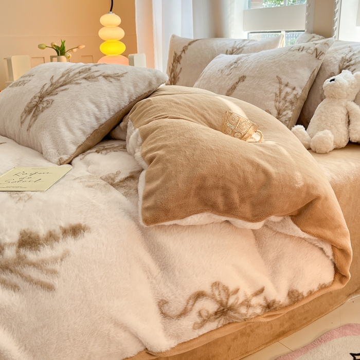 91家纺网 家纺一手货源 找家纺 慕澄家纺 2024新款兔绒牛奶绒加厚保暖印花四件套 仙草