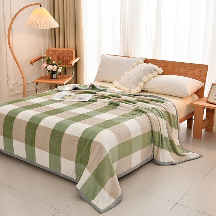 91家纺网 家纺一手货源 找家纺 仟人梦 2024新款A类高克重保暖法兰绒多功能保暖毛毯 绿大格