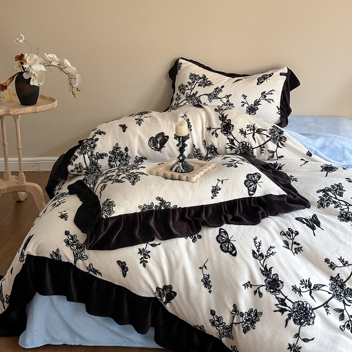 91家纺网 家纺一手货源 找家纺 2024新款加厚保暖高克重法式赫本风牛奶绒四件套 法式-蓝梦里