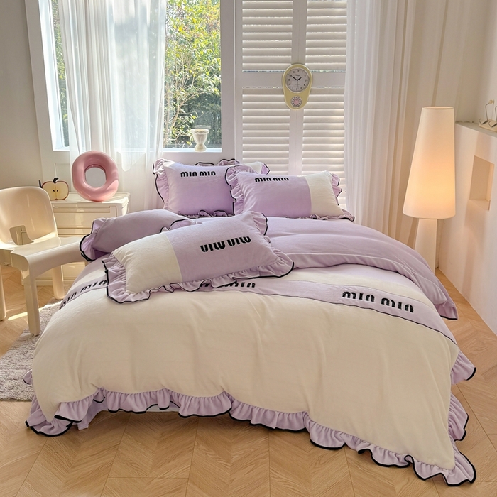 91家纺网 家纺一手货源 找家纺 凯美家居 2024新款牛奶绒刺绣花边四件套-美丽格 美丽格-紫