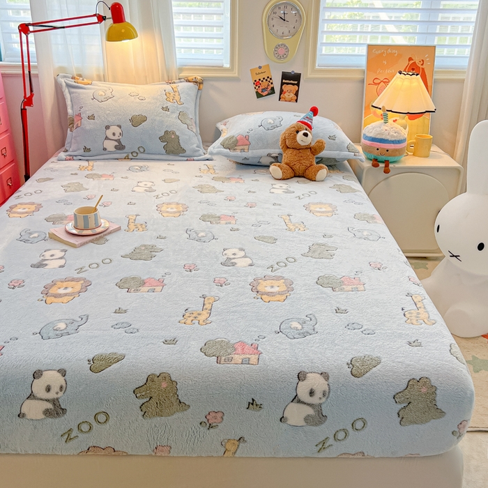 91家纺网 家纺一手货源 找家纺 韩巢家纺 2024新款加厚雪花绒卡通印花保暖床笠三件套 动物世界