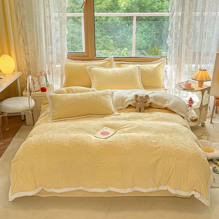 91家纺网 家纺一手货源 找家纺 2024新款简约包边全消光雕花牛奶绒兔兔绒四件套 雕花包边-枝枝叶叶 黄