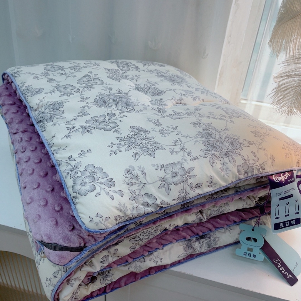 91家纺网 家纺一手货源 找家纺 暖居 2024新款嵌条豆豆被 山茶紫色