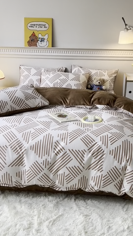 91家纺网 家纺一手货源 找家纺 金鑫汇家纺 2024年新款棉加绒印花四件套保暖牛奶绒法莱绒水晶绒 棉加绒-简格卡琪