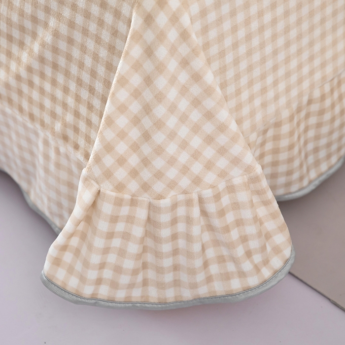 91家纺网 家纺一手货源 找家纺 雨萝家纺 2024新款亲肤舒适牛奶绒四件套 浅棕小格