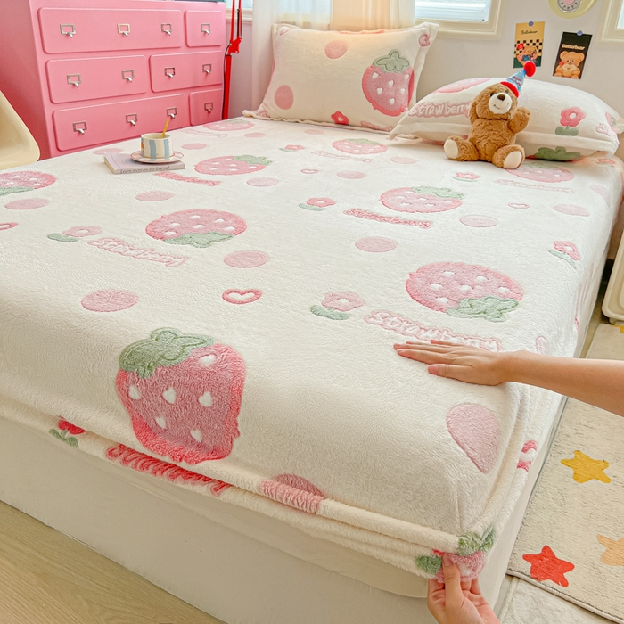 91家纺网 家纺一手货源 找家纺 韩巢家纺 2024新款加厚雪花绒卡通印花保暖床笠三件套 甜蜜