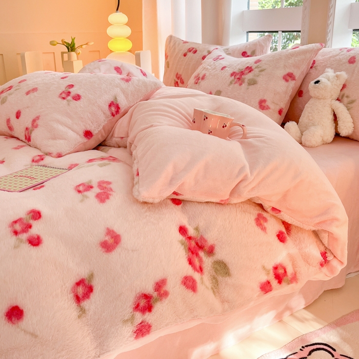 91家纺网 家纺一手货源 找家纺 慕澄家纺 2024新款兔绒牛奶绒加厚保暖印花四件套 花落