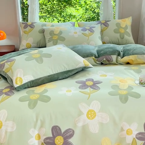 91家纺网 家纺一手货源 找家纺 金鑫汇家纺 2024年新款棉加绒印花四件套保暖牛奶绒法莱绒水晶绒 棉加绒-五彩缤纷