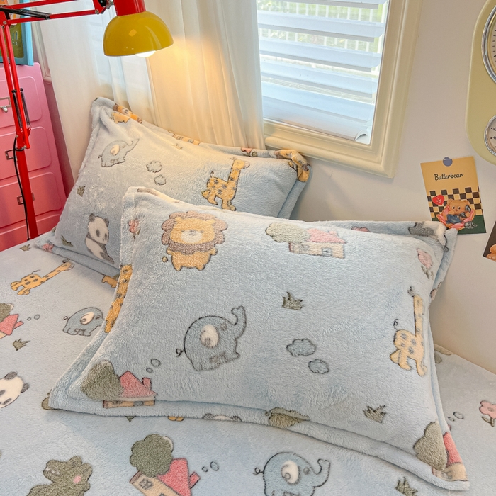 91家纺网 家纺一手货源 找家纺 韩巢家纺 2024新款加厚雪花绒卡通印花保暖床笠三件套 动物世界