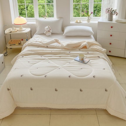 木楌家居 2025新款全棉A类皱皱纱刺绣手包边豆豆被 熊宝贝