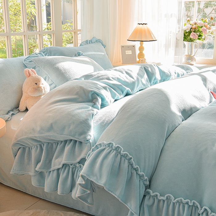 91家纺网 家纺一手货源 找家纺 简爱家纺 2025新款轻奢欧式加厚高克重牛奶绒四件套 雾霾蓝