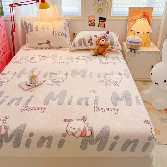 91家纺网 家纺一手货源 找家纺 韩巢家纺 2024新款加厚雪花绒卡通印花保暖床笠三件套 米菲