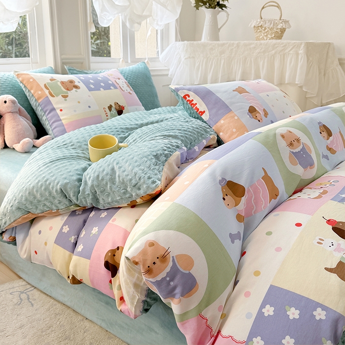 91家纺网 家纺一手货源 找家纺 优迈2024新秋冬加厚保暖全棉+豆豆绒四件套婴儿绒牛奶绒豆豆单被套单人双人加大号棉加绒三件套四件套 动物乐园