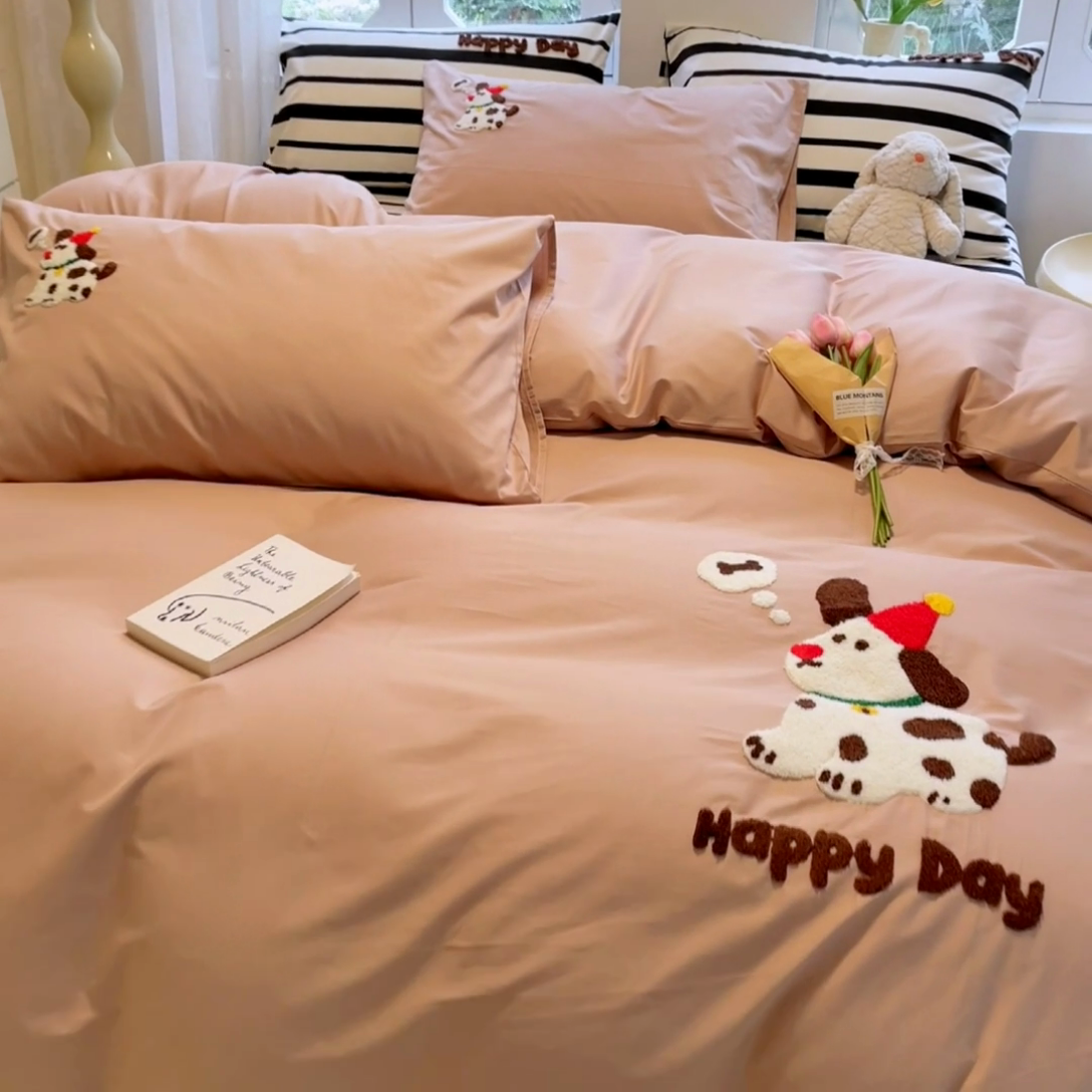 91家纺网 家纺一手货源 找家纺 吉象家纺 2024新款全棉斜纹毛巾绣混搭四件套 斑点狗