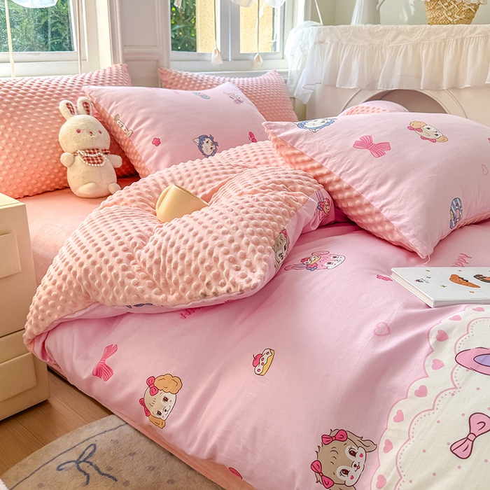 91家纺网 家纺一手货源 找家纺 优迈2024新秋冬加厚保暖全棉+豆豆绒四件套婴儿绒牛奶绒豆豆单被套单人双人加大号棉加绒三件套四件套 甜心派对