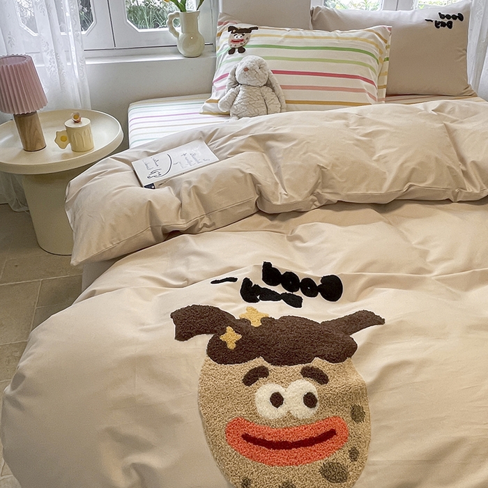 91家纺网 家纺一手货源 找家纺 吉象家纺 2024新款全棉斜纹毛巾绣混搭四件套 香肠嘴娃娃