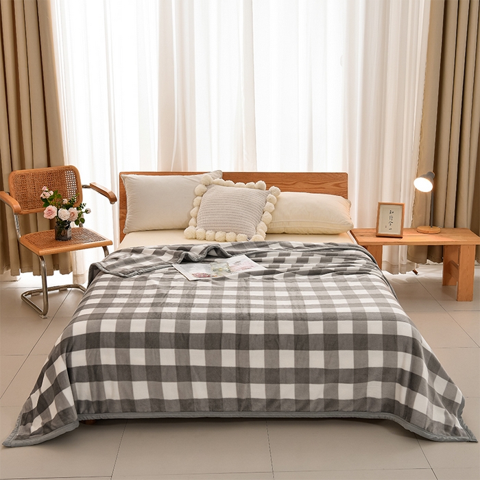 91家纺网 家纺一手货源 找家纺 仟人梦 2024新款A类高克重保暖法兰绒多功能保暖毛毯 灰中格