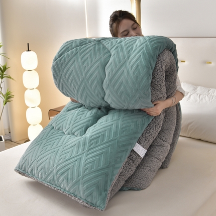 锦逸家居 2025新款剪花牛奶绒冬被纯色冬被雕花牛奶绒冬被被子被芯春秋被 湖蓝