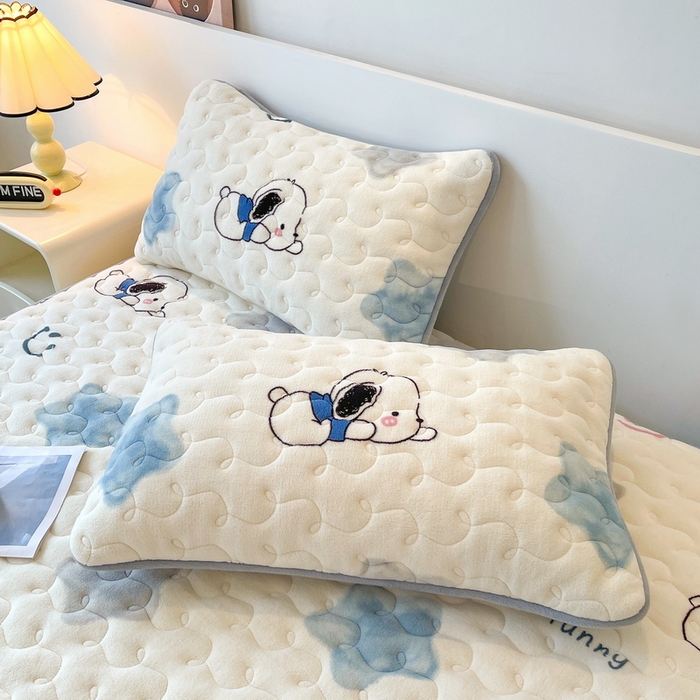 91家纺网 家纺一手货源 找家纺 2024秋冬A类牛奶绒加厚夹棉床笠+牛奶绒被套四件套帕恰狗