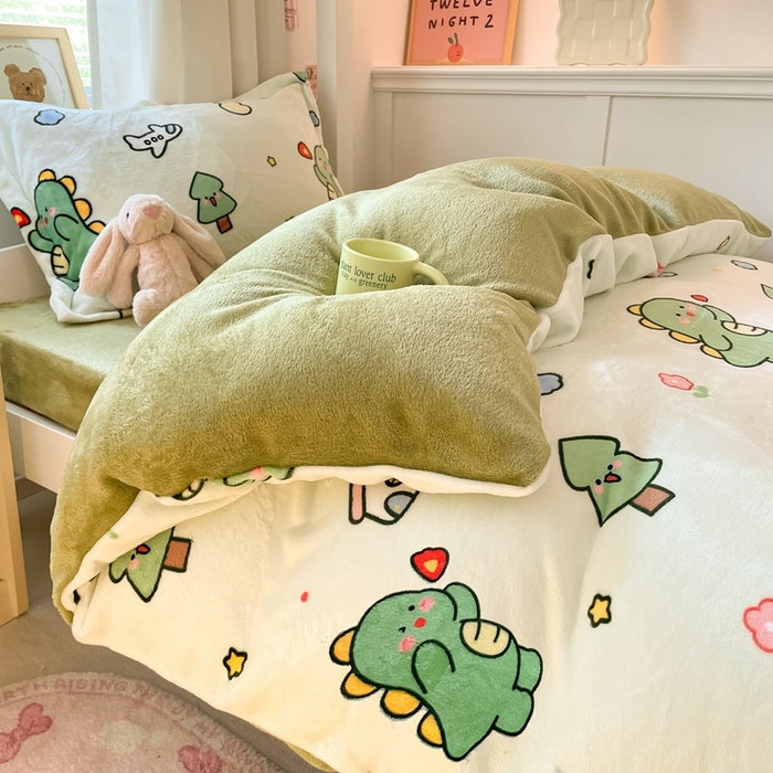 91家纺网 家纺一手货源 找家纺 寻米 2024新款加厚保暖牛奶绒学生三件套 恐龙森林