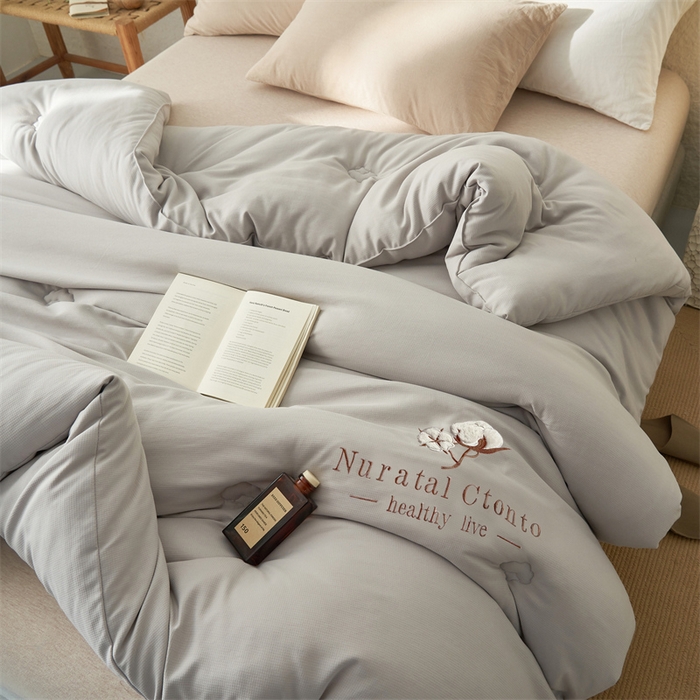 91家纺网 家纺一手货源 找家纺 子由家居 2024新款玉米粒绣花立体绣花100%新疆棉花被被子被芯 立体棉花-浅灰