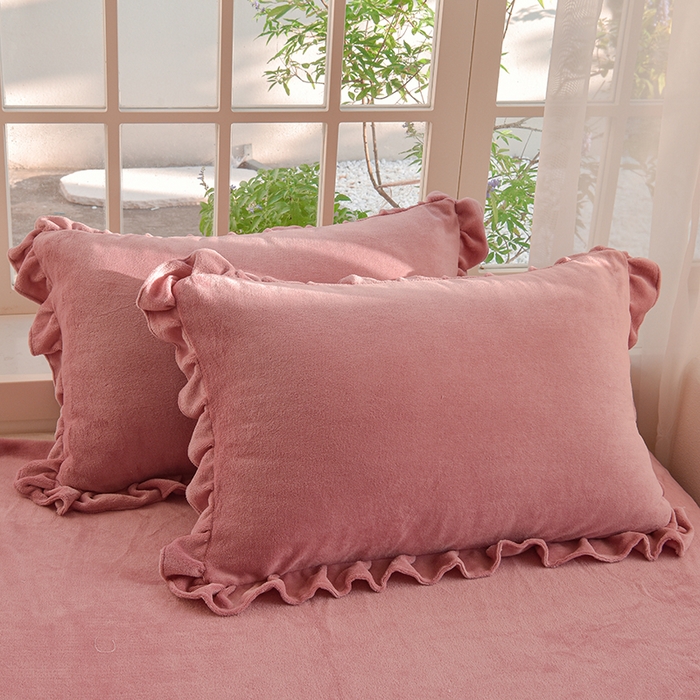 91家纺网 家纺一手货源 找家纺 简爱家纺 2025新款轻奢欧式加厚高克重牛奶绒四件套 珊瑚红