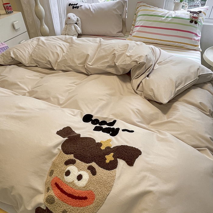 91家纺网 家纺一手货源 找家纺 吉象家纺 2024新款全棉斜纹毛巾绣混搭四件套 香肠嘴娃娃