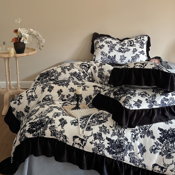 91家纺网 家纺一手货源 找家纺 2024新款加厚保暖高克重法式赫本风牛奶绒四件套 法式-迷境