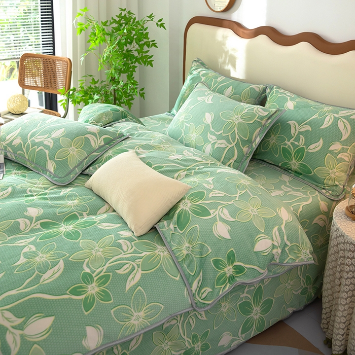 91家纺网 家纺一手货源 找家纺 雨萝家纺 2024新款亲肤舒适牛奶绒四件套 快乐指南