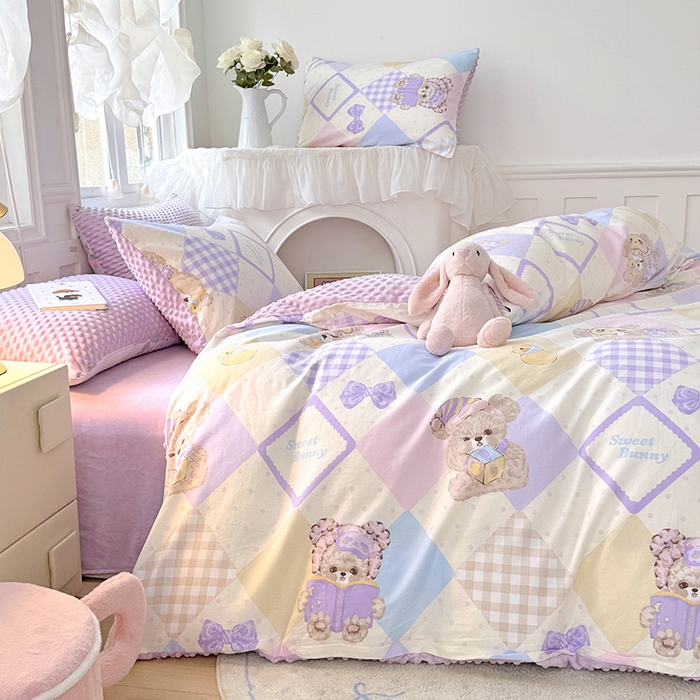 91家纺网 家纺一手货源 找家纺 优迈2024新秋冬加厚保暖全棉+豆豆绒四件套婴儿绒牛奶绒豆豆单被套单人双人加大号棉加绒三件套四件套 梦幻熊仔