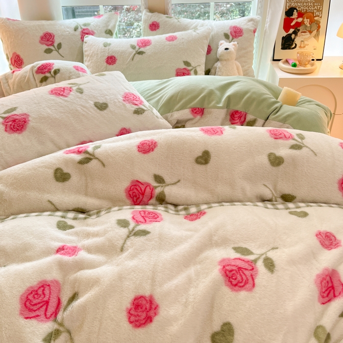 91家纺网 家纺一手货源 找家纺 慕澄家纺 2024新款兔绒牛奶绒加厚保暖印花四件套 浪漫满屋