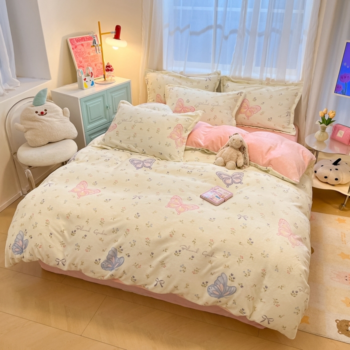 91家纺网 家纺一手货源 找家纺 慕尚家纺 2025新款3.5kg高克重田园花卉类牛奶绒四件套 蝴蝶花