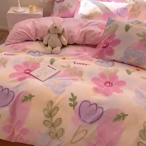 91家纺网 家纺一手货源 找家纺 盛秋家纺 2025新款卡通单被套雅朵+粉爱心